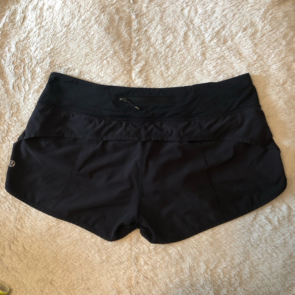 Black lululemon shorty short